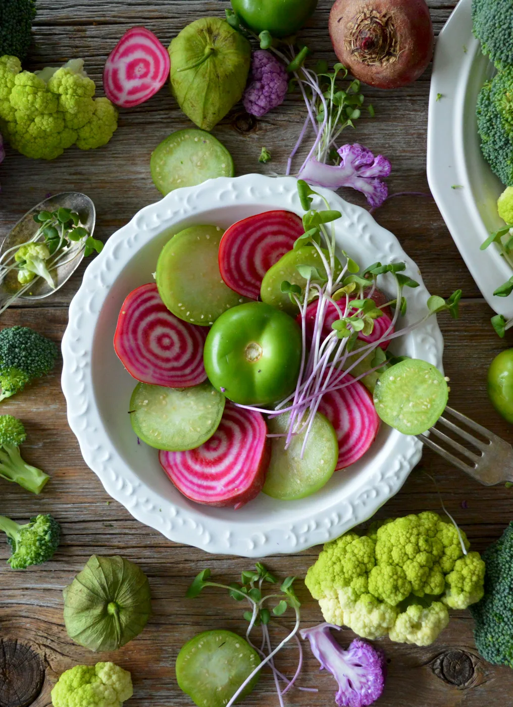 Fresh fruit and vegetables for colourful everyday nutrition